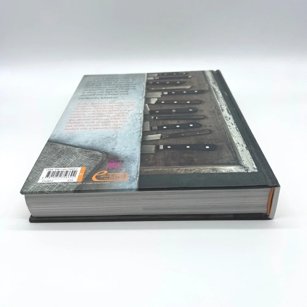 Gordon Ramsay Ultimate Cookery Course‎ Hardcover Cookbook 120+ Recipes